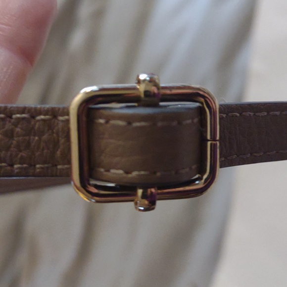 Lodis tan leather crossbody purse with zippered outer pocket & gold hardware - Picture 6 of 11